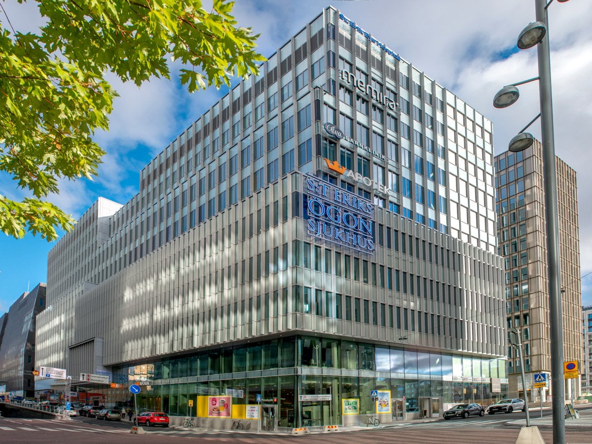 Bild på S:t Eriks Ögonsjukhus fasad.